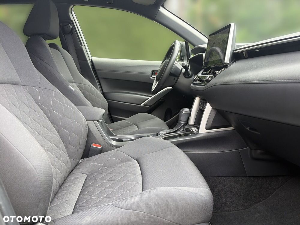Toyota Corolla Cross - 10