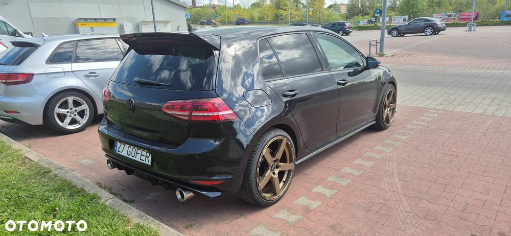 Volkswagen Golf - 4