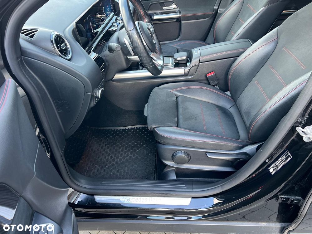 Mercedes-Benz GLA 200 d AMG Line - 17
