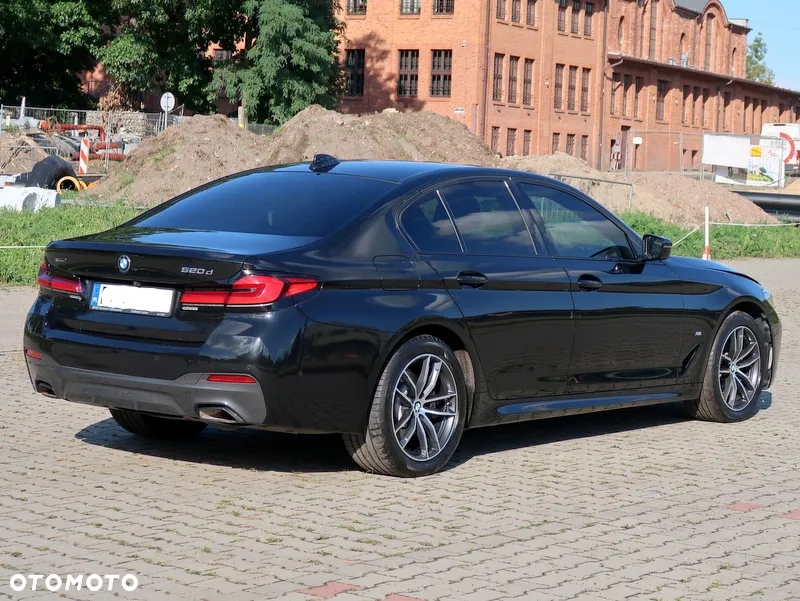 BMW Seria 5 520d xDrive M Sport sport - 3
