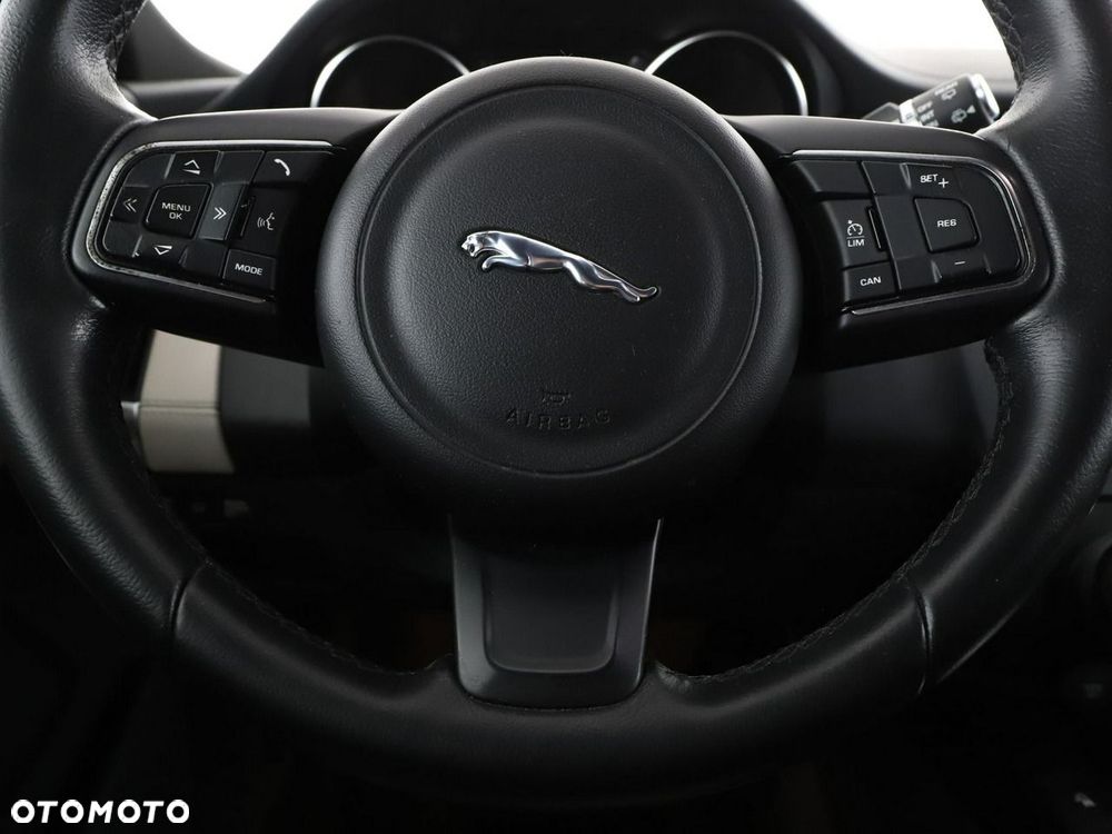Jaguar E-Pace D150 AWD S - 22