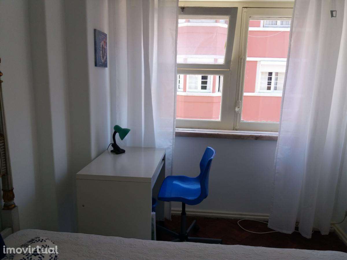 Quarto - localizado em Arroios Lisbon - Grande imagem: 5/26