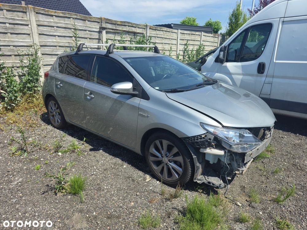 Toyota Auris Hybrid 135 Premium - 4