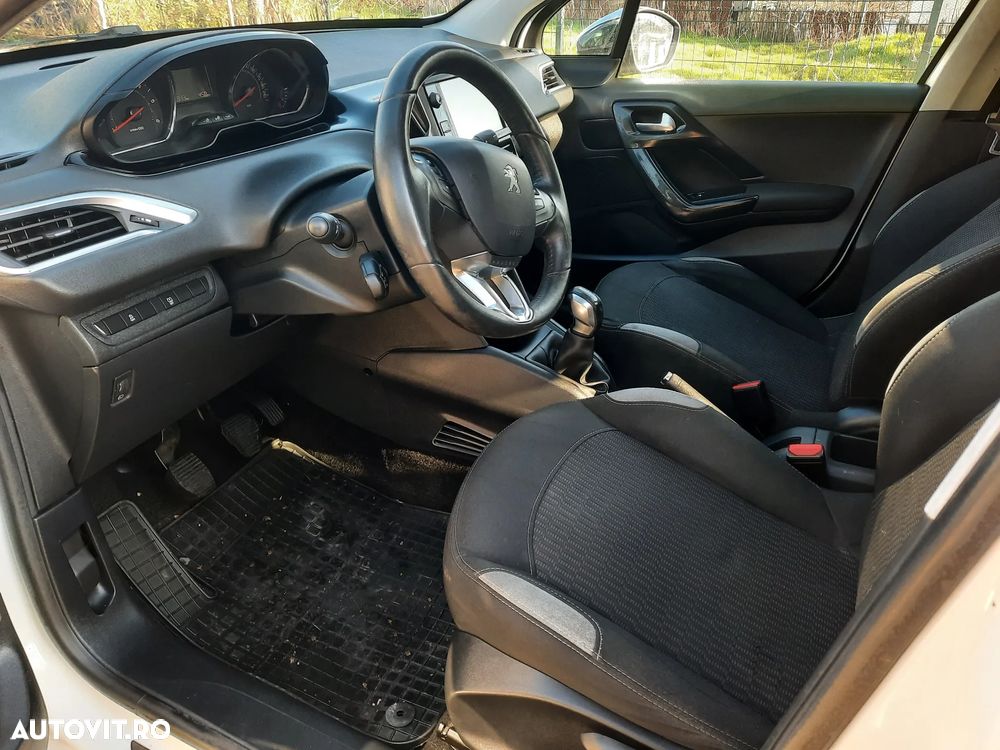 Peugeot 208 1.4 HDi FAP Access - 12