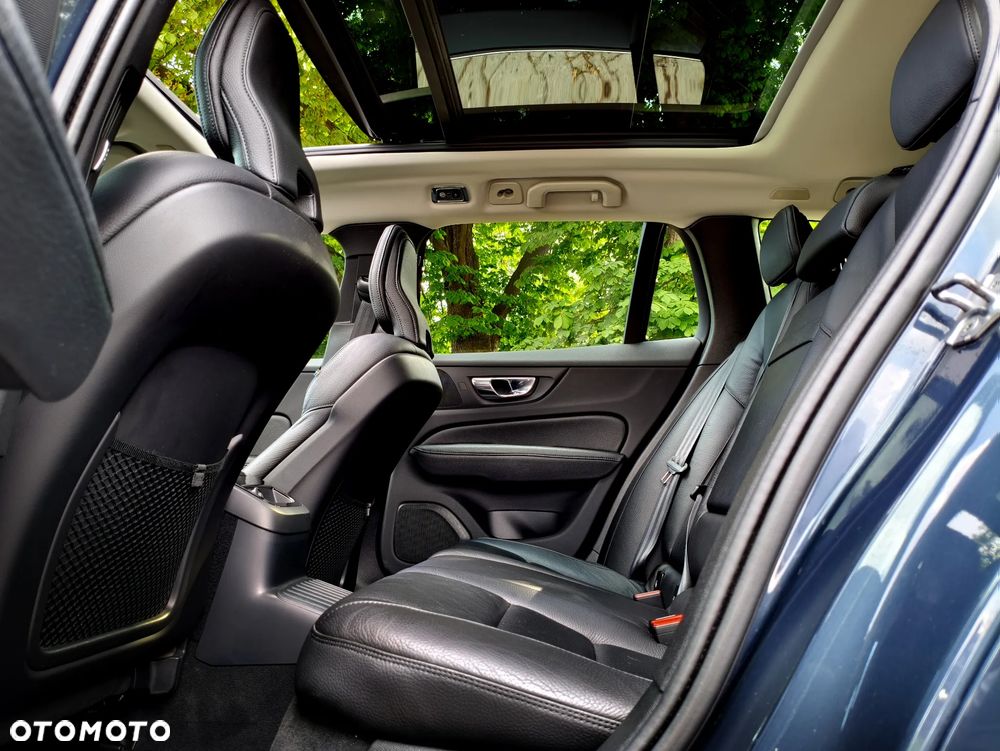 Volvo V60 T8 AWD Twin Engine Geartronic Inscription - 36