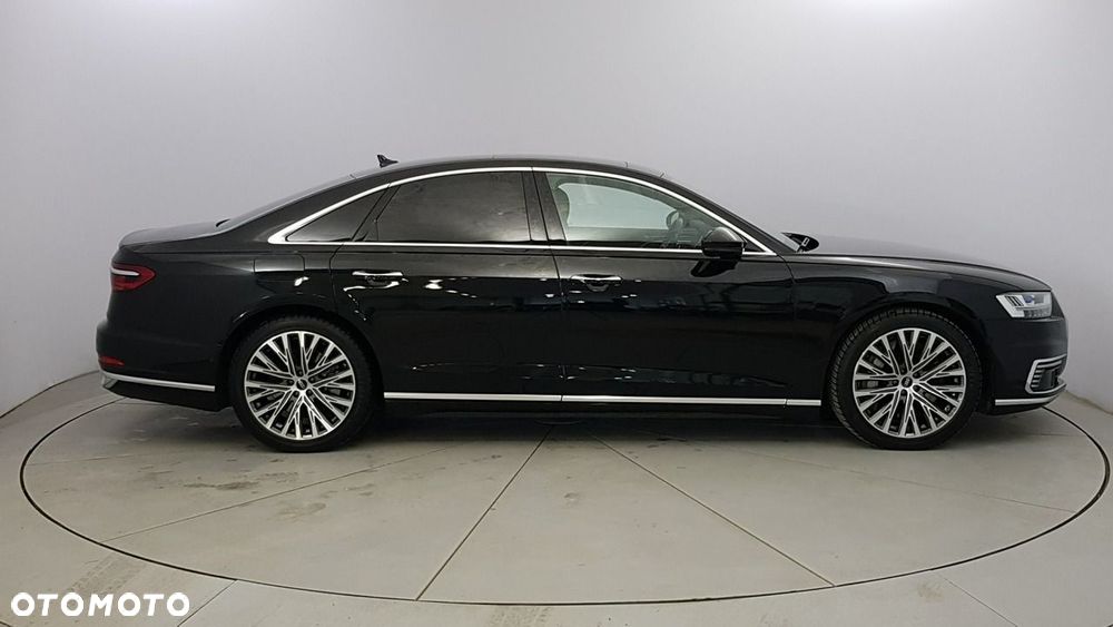 Audi A8 - 8