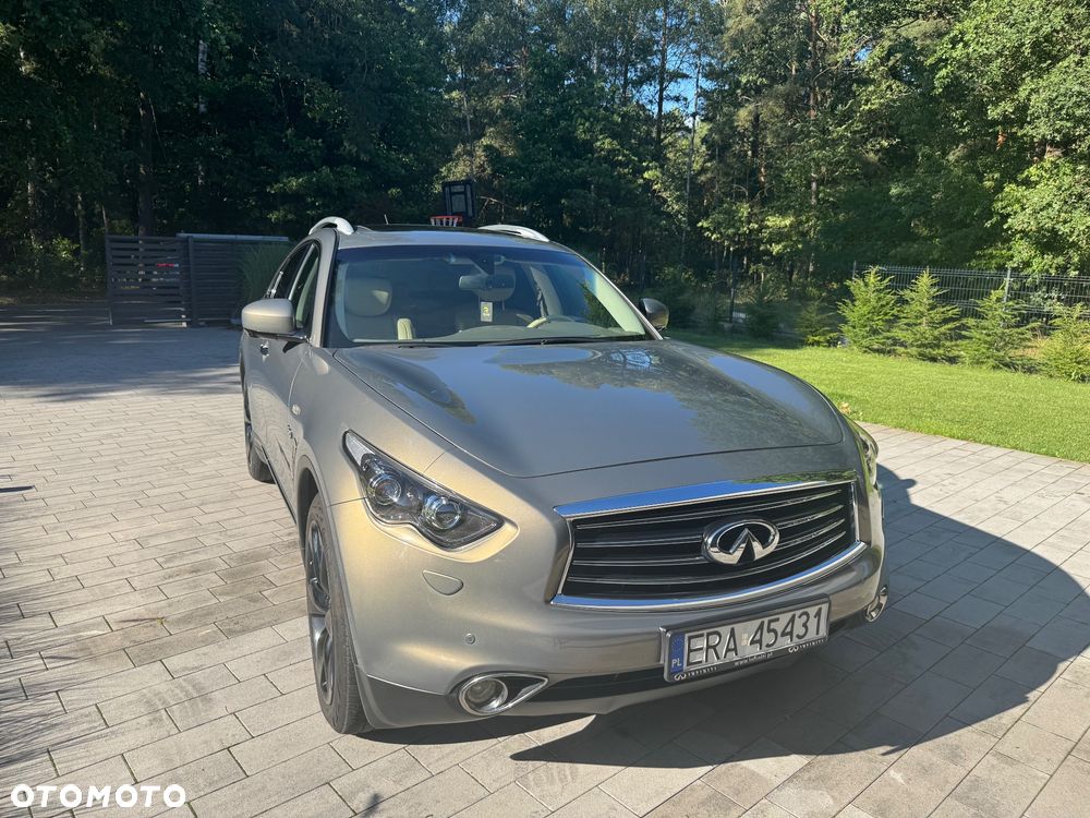 Infiniti QX70 - 17