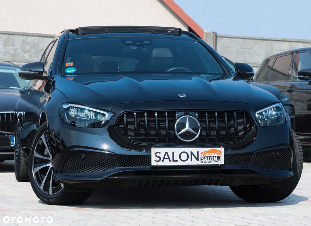 Mercedes-Benz Klasa E 300 9G-TRONIC Night Edition - 3