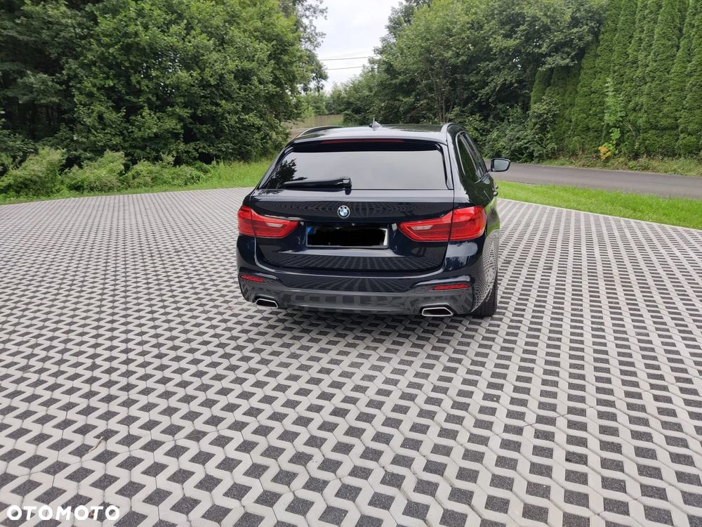 BMW Seria 5 520d Touring M Sport Edition - 4