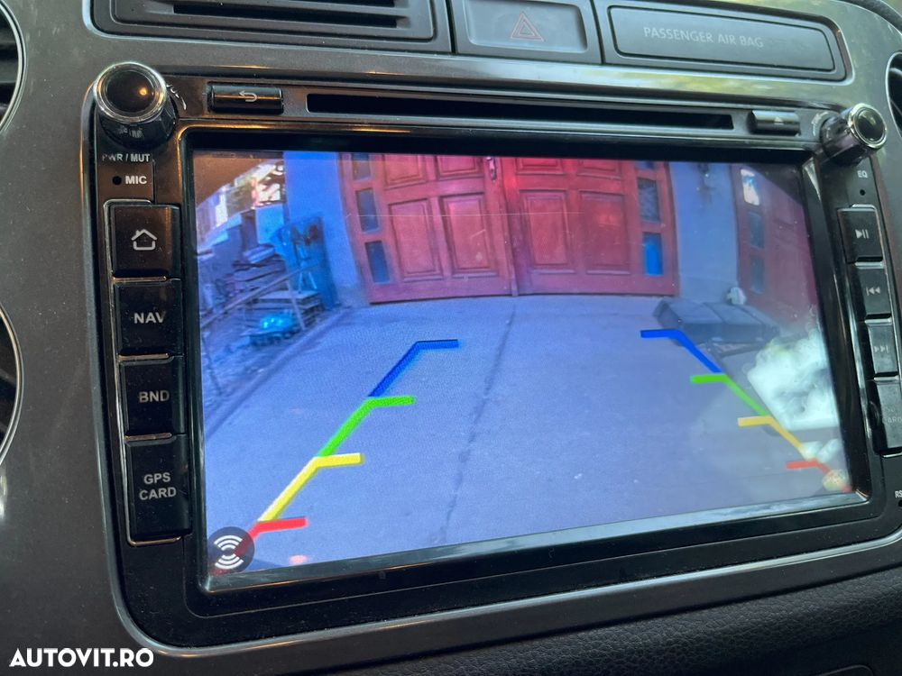 Volkswagen Tiguan 2.0 TDI 4Motion Trend & Fun - 8