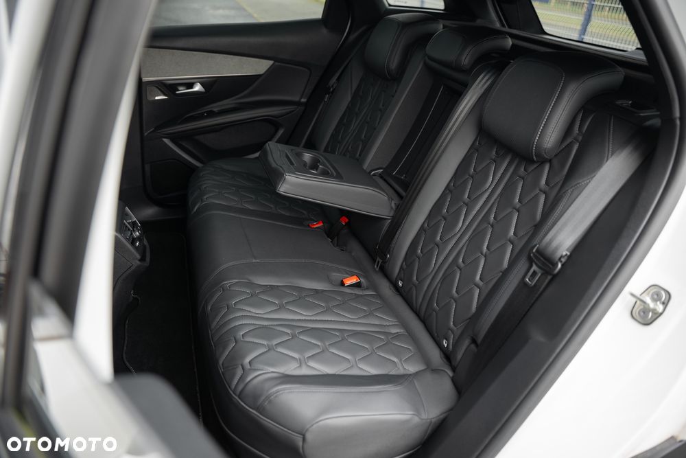 Peugeot 3008 1.6 PureTech HYbrid4 GT S&S EAT8 - 35