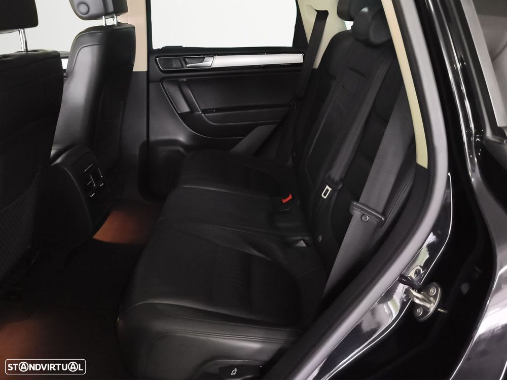 VW Touareg 3.0 TDI V6 Executive Edition - 15
