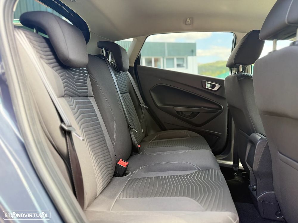 Ford Fiesta 1.0 T EcoBoost Titanium - 26