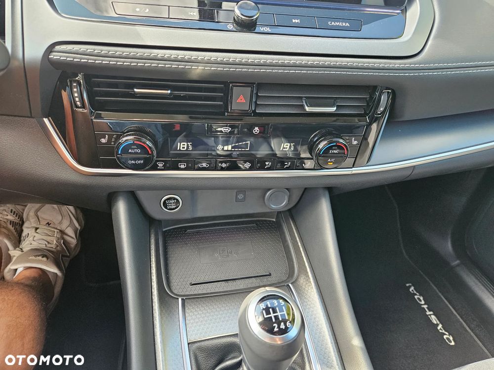 Nissan Qashqai 1.3 DIG-T MHEV Premiere Edition - 12