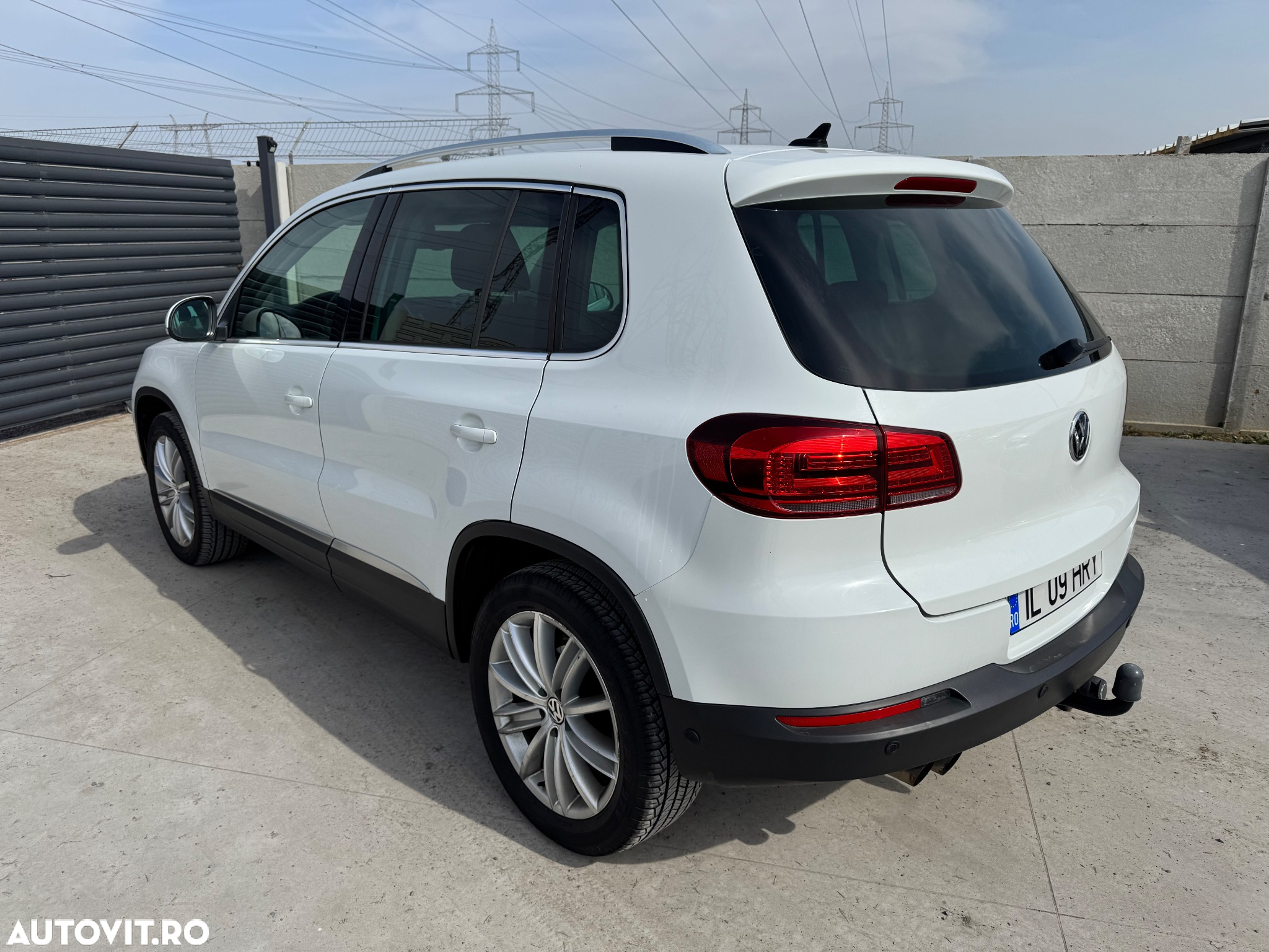 Volkswagen Tiguan 2.0 TDI 4Motion DSG Sport & Style - 6
