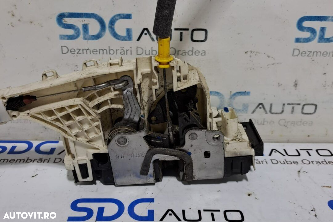 Broasca usa dreapta fata A9067201735 Mercedes Sprinter 2006-2013 - 2