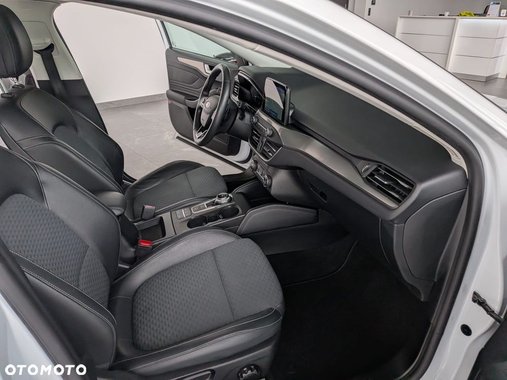 Ford Focus - 30