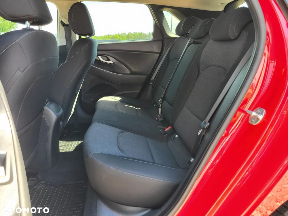 Hyundai i30 1.6 D Comfort - 17