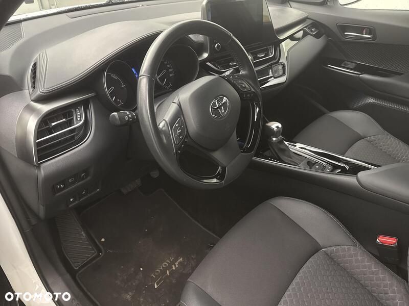 Toyota C-HR - 10