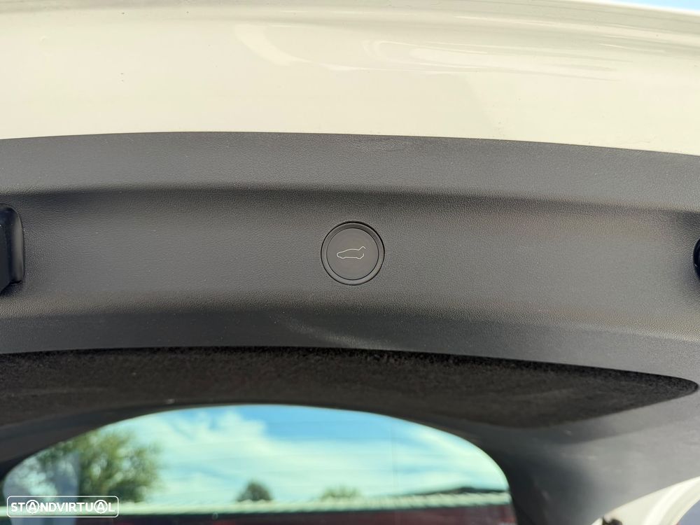 Tesla Model Y Long Range Tração Integral - 33
