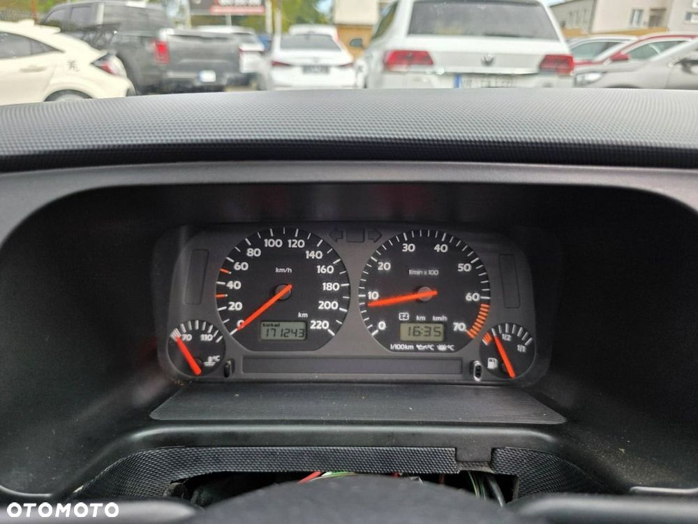 Volkswagen Golf Cabrio 2.0 - 14