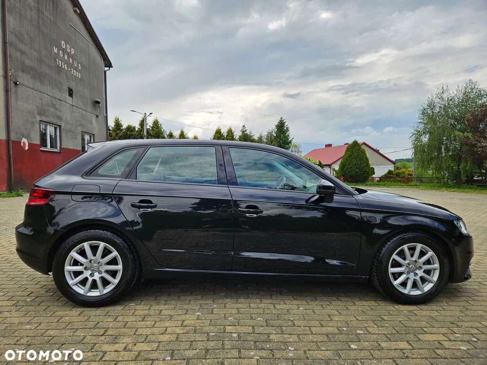 Audi A3 Sportback 1.6 TDI Attraction - 6