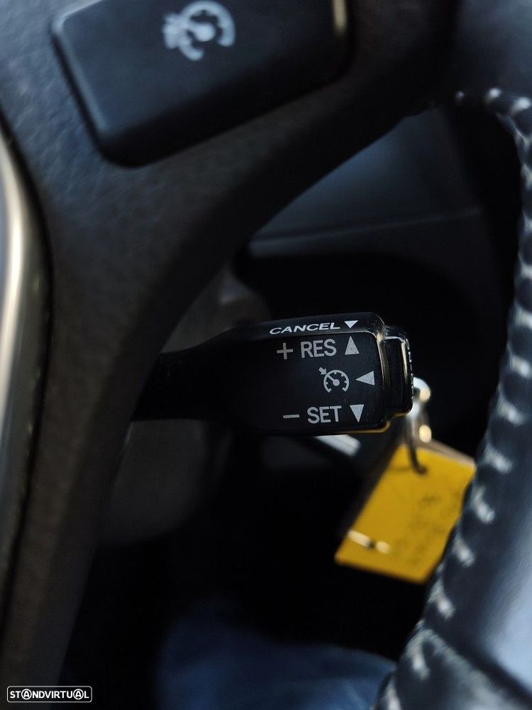 Toyota Auris 1.2T Exclusive - 23