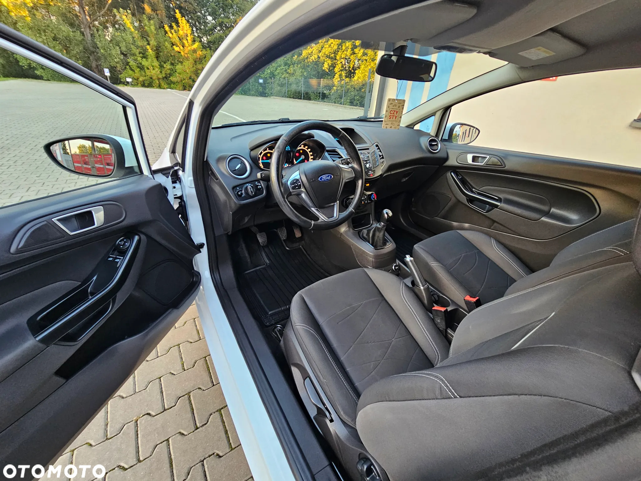 Ford Fiesta 1.25 Trend Edition - 6
