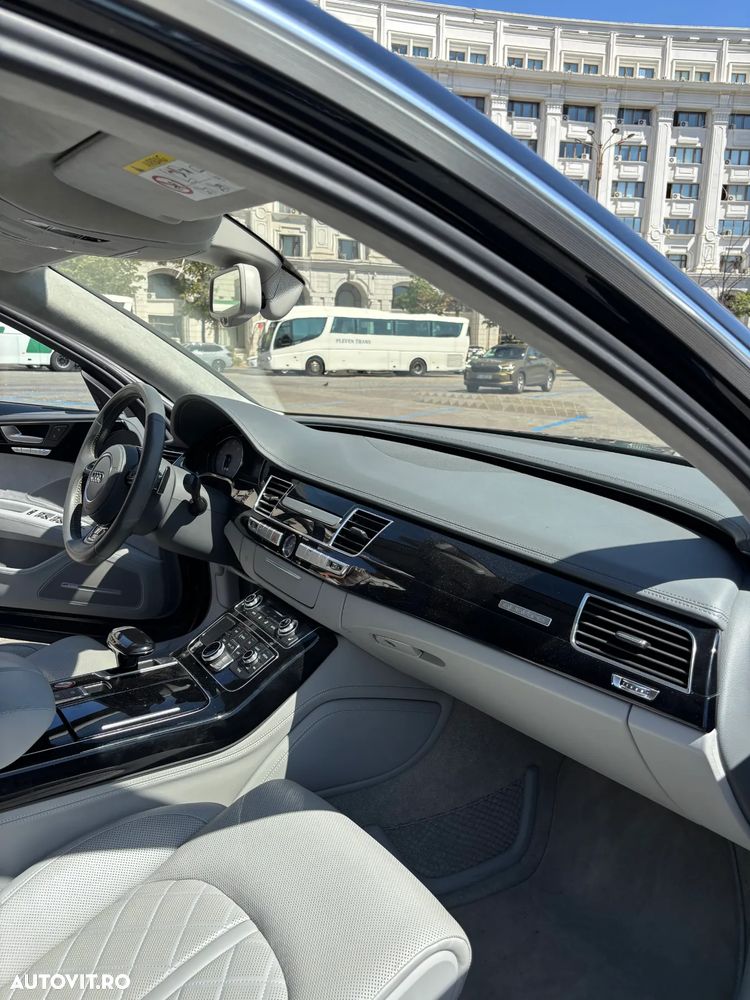 Audi S8 Plus 4.0 TFSI quattro Tiptronic - 27