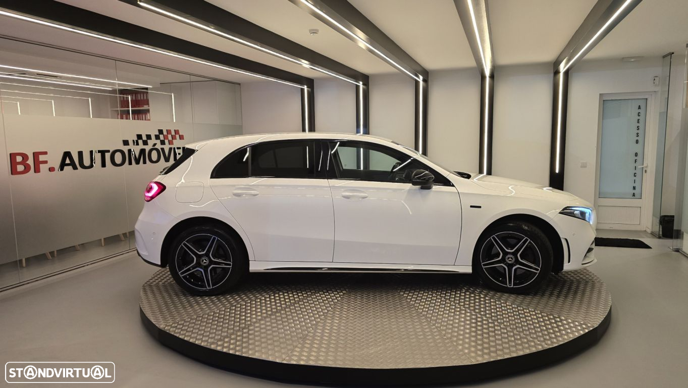 Mercedes-Benz A 250 e AMG Line - 8
