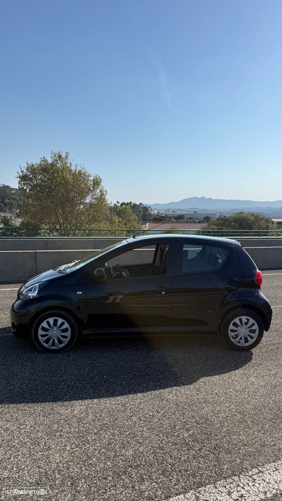 Toyota Aygo Standard - 5