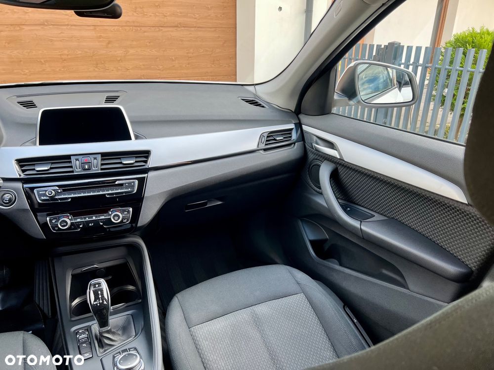 BMW X1 xDrive18d - 22