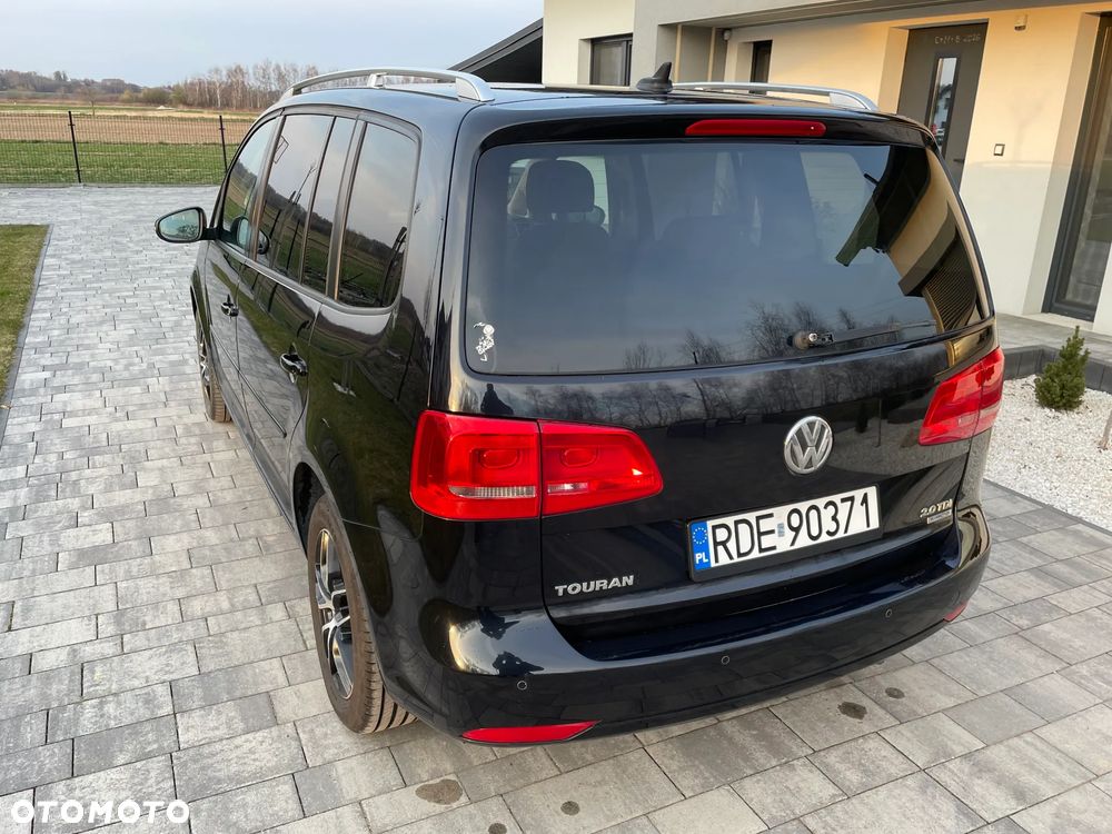 Volkswagen Touran 2.0 TDI DPF DSG MATCH - 26