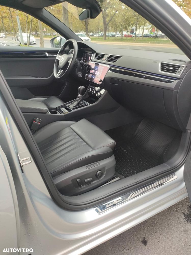 Skoda Superb 2.0 TDI 4X4 DSG L&K - 9