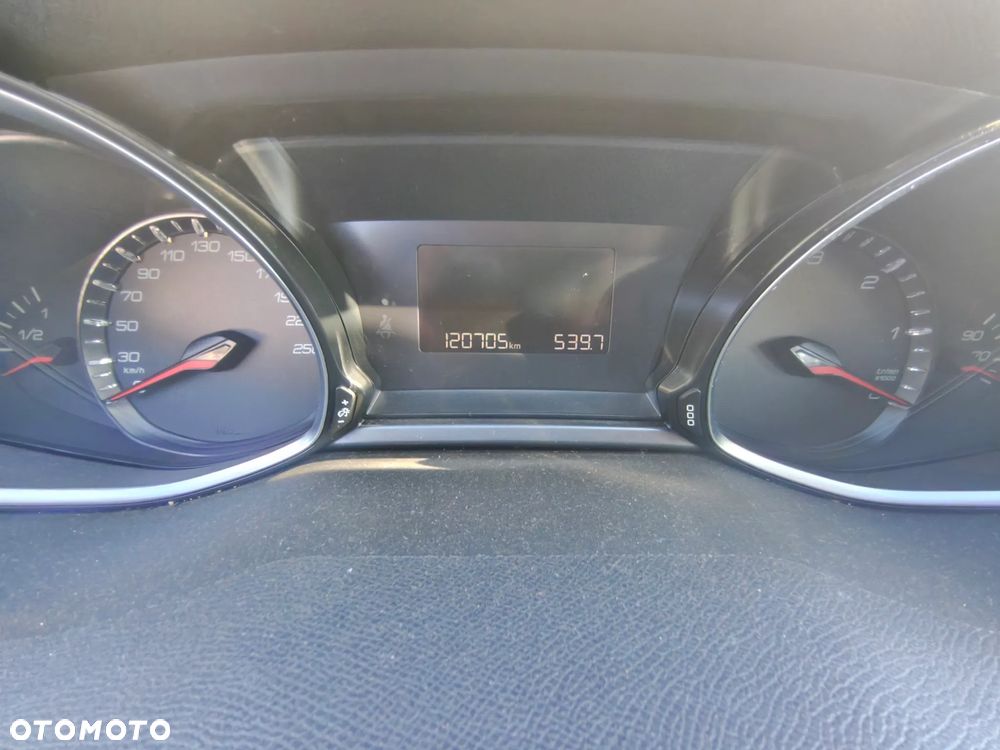 Peugeot 308 1.6 BlueHDi Business Line S&S - 5