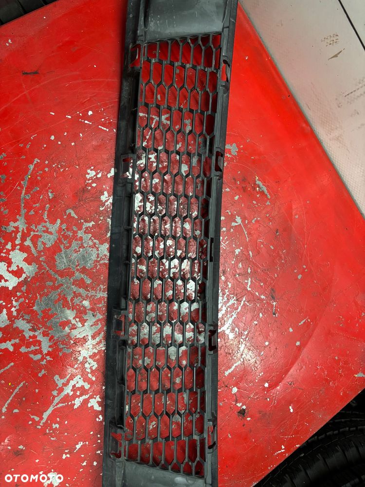 BMW F06 KRATKA DOLNA ZDERZAKA MPAKIET 8050345 - 6