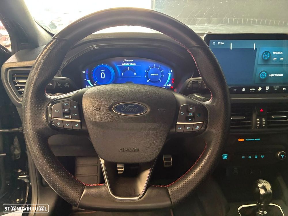 Ford Focus 1.0 EcoBoost MHEV ST-Line X - 23