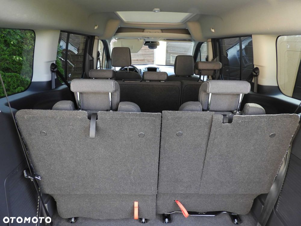 Ford Tourneo Connect Grand - 8