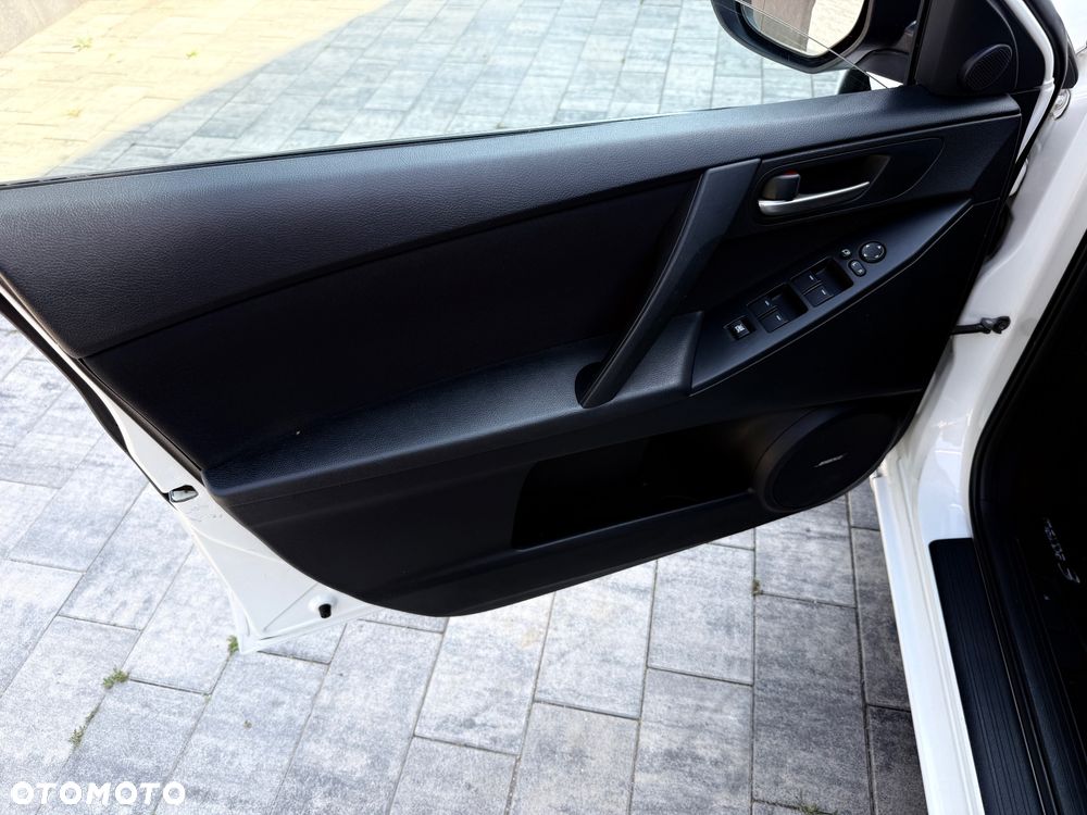 Mazda 3 1.6 Exclusive + - 34