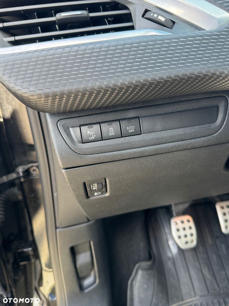Peugeot 208 PureTech 110 Stop & Start Allure - 21