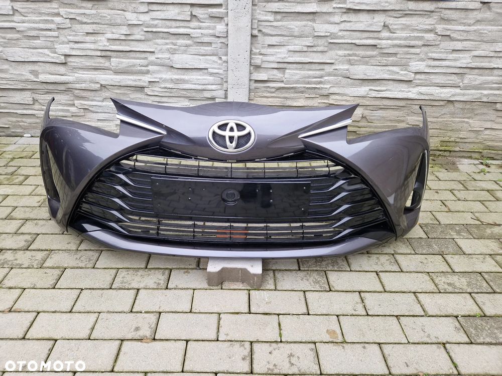 Zderzak Toyota Yaris 3 III lift 2017 - - 1