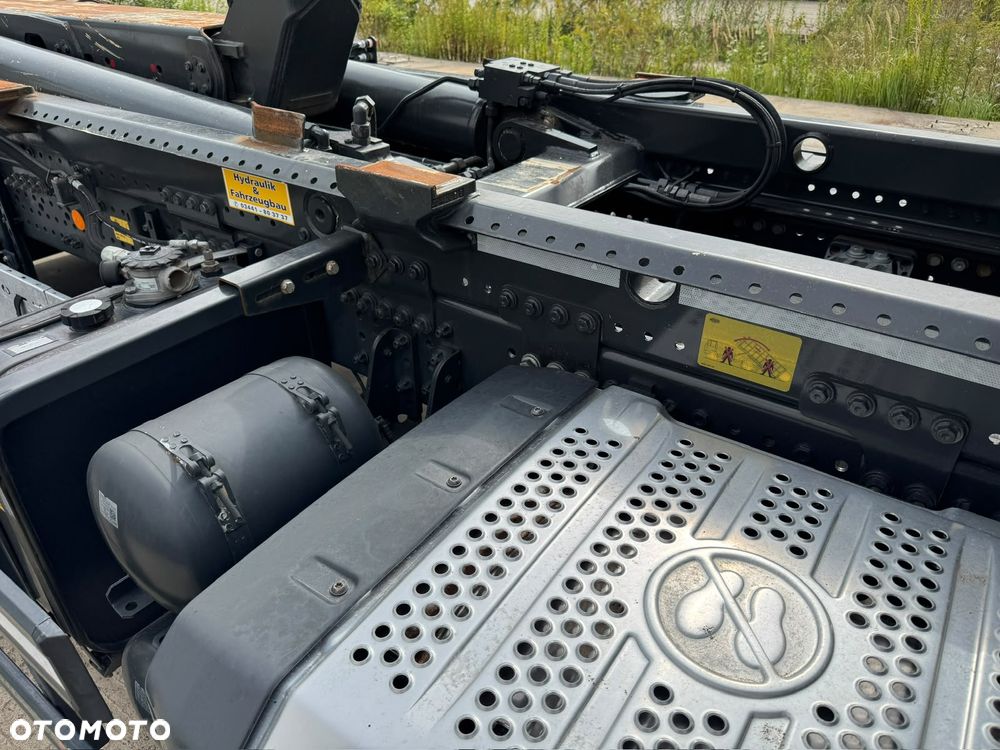 Mercedes-Benz ACTROS 2548 - 9