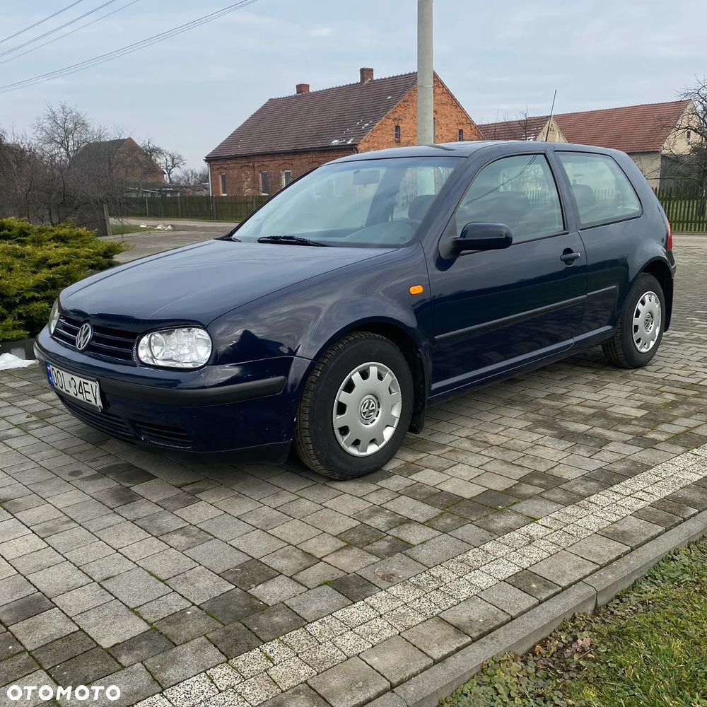 Volkswagen Golf 1.4 Basis - 1