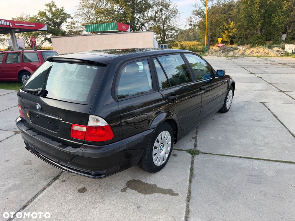 BMW Seria 3 318i - 5