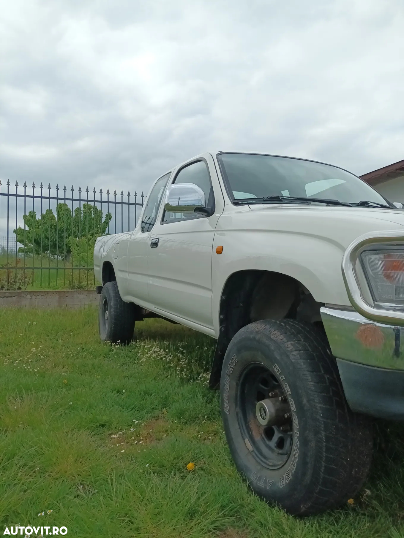 Toyota Hilux - 20