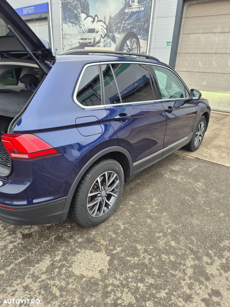 Volkswagen Tiguan - 11