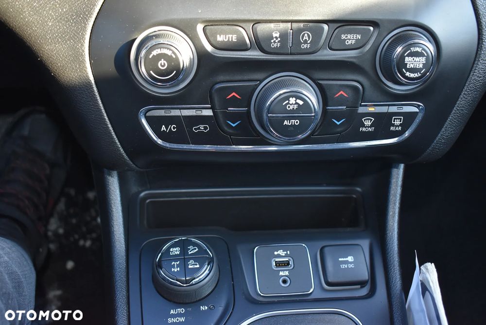 Jeep Cherokee 3.2 V6 Pentastar Active Drive Lock Autom Trailhawk - 37