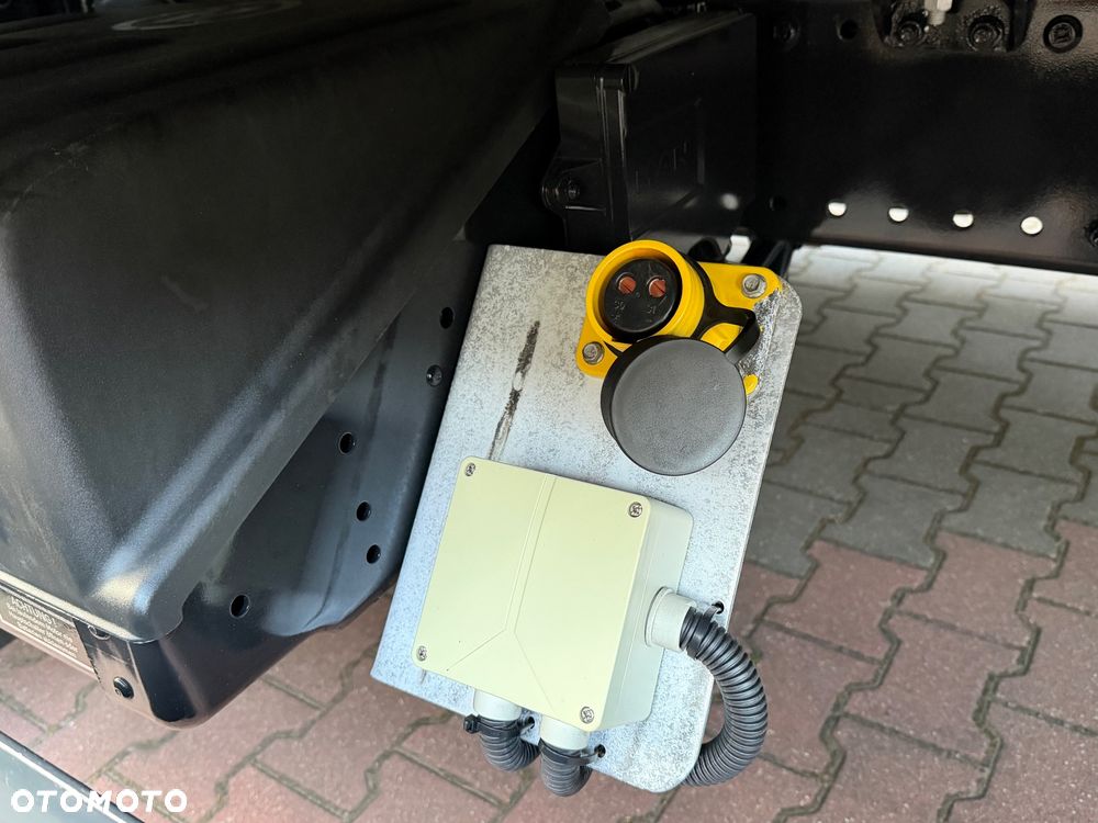 MAN TGL 12.190 AUTOMAT CHŁODNIA AG-20/+20 WINDA PALIFNGER 1.5 TONY / SALON NIEMCY / BARDZO MAŁY PRZEBIEG / SERWISOWANY / BEZWYPADKOWY / - 25