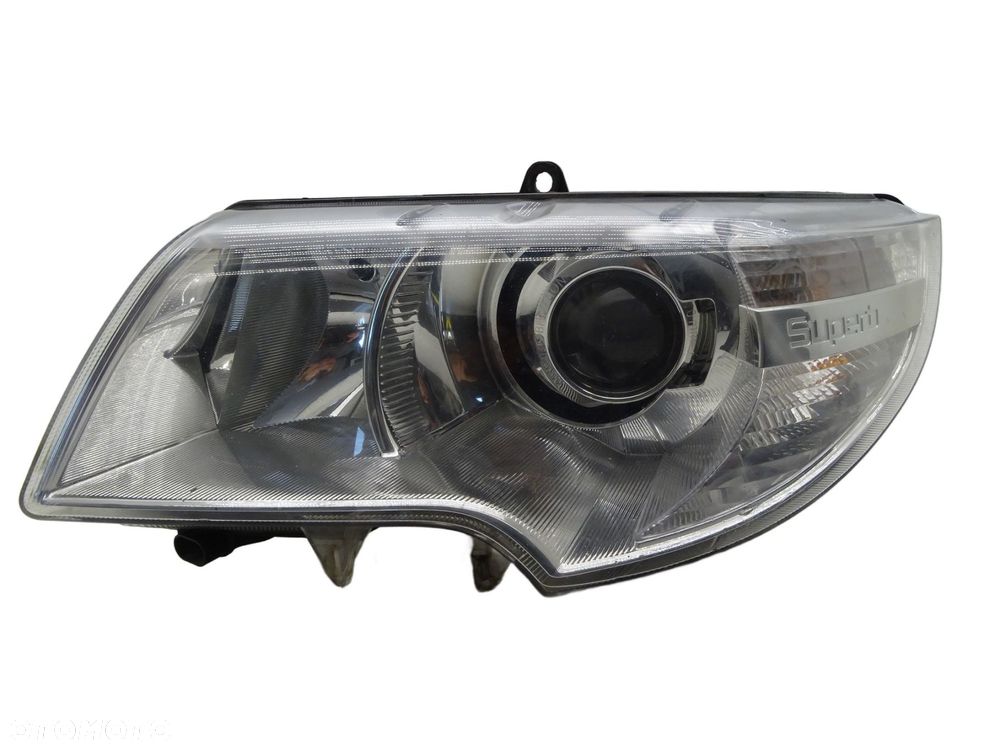 Reflektor lampa lewy lewa przód przednia xenon 3t2941015e skoda superb ii - 1