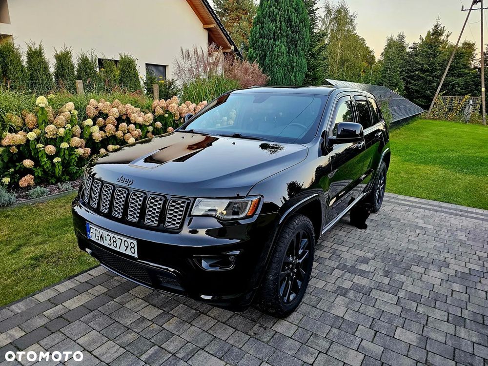 Jeep Grand Cherokee - 27